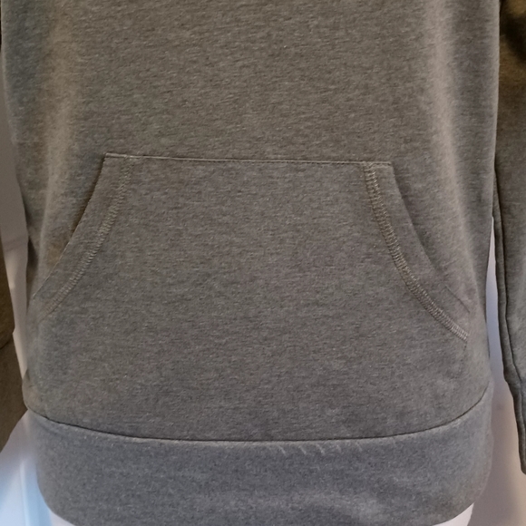 MARK LADIES SWEATSHIRT SZ M GREEN COLOR - Picture 9 of 9